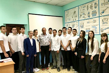 Защита дипломов у выпускников по профессии "Слесарь по ремонту строительных машин"