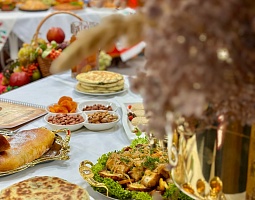 ВКУСНЫЕ ТРАДИЦИИ , КОТОРЫЕ ОБЪЕДИНЯЮТ
